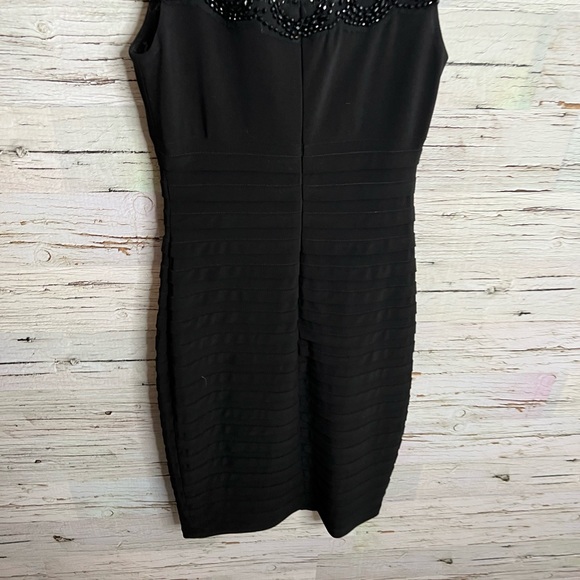 Xscape black midi dress size 2 with beads - Picture 7 of 9